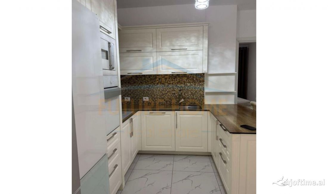 Shtepi ne shitje Apartament ne Tirane, 2+1, Mobilimi E mobiluar, Pagesa 260,000  Euro.