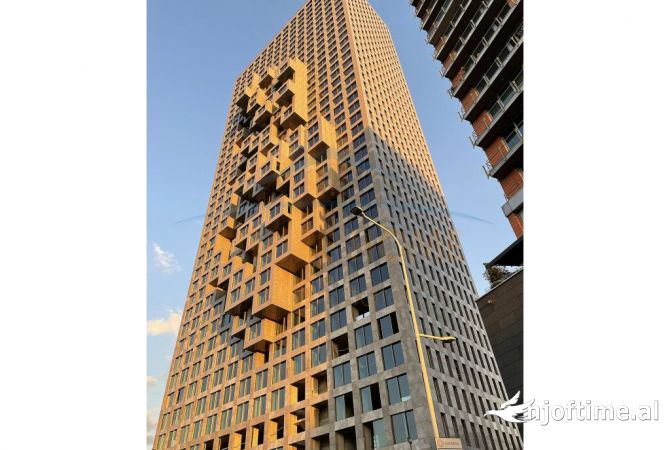 Ambiente Commerciale in Affitto 3+1 a Tirana - 3,000 Euro