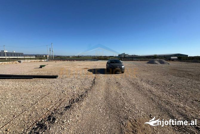 Ambient biznesi me qera 4+1 ne Durres - 10,000 Euro