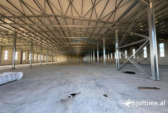 Ambient biznesi me qera 4+1 ne Durres - 10,000 Euro