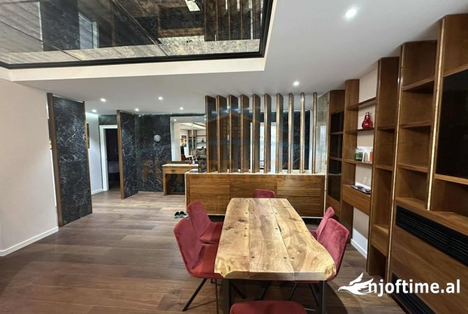 Qera Apartament 2+1+2 Kopshti Botanik , Tirane 