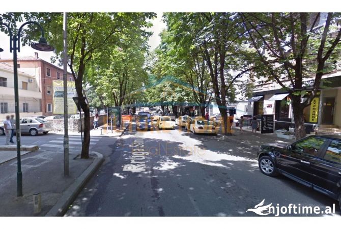 Qera , Ambjent Biznesi Blloku 