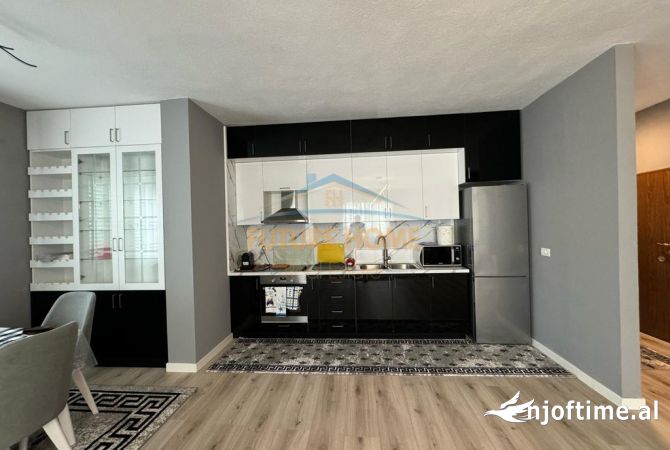Shtepi me qera Apartament ne Tirane, 2+1, Mobilimi E mobiluar, Pagesa 800  Euro.