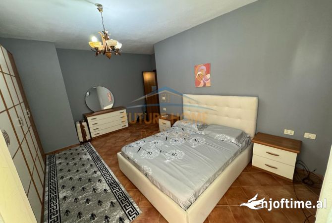 Shtepi me qera Apartament ne Tirane, 2+1, Mobilimi E mobiluar, Pagesa 800  Euro.