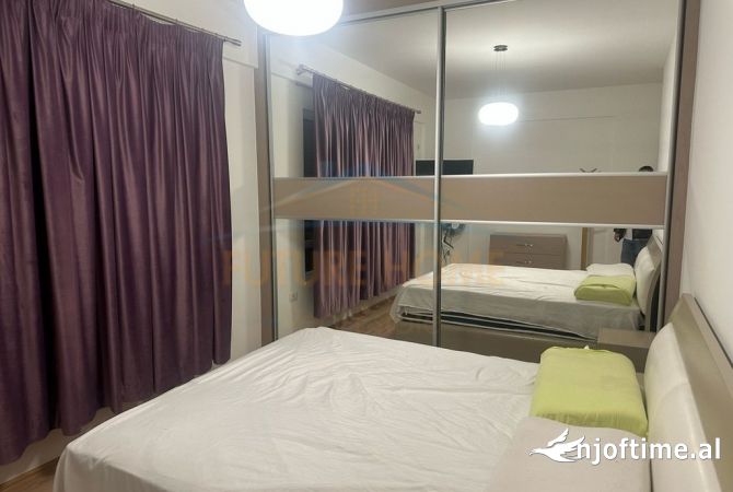 Shtepi me qera Apartament ne Tirane, 2+1, Mobilimi E mobiluar, Pagesa 1,000  Euro.