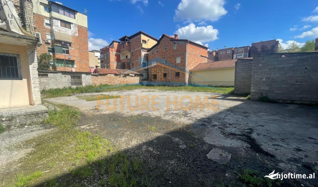 Qera , Toke Rruga Siri Kodra , Tirane 