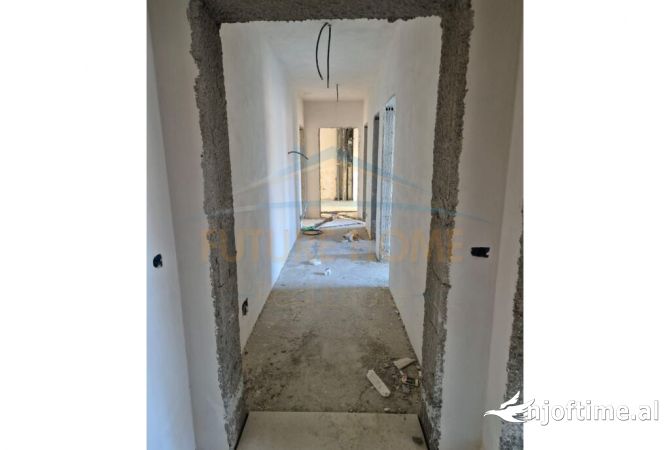 Apartment for sale in Tirana 3+1, Emty