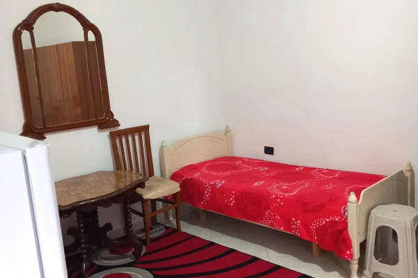 Garzoniere, 23.000 lek,Fundi Rruges Burgut