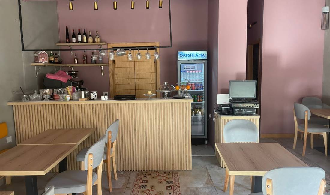 Qera, Ambjent Bar-Restorant "Liqeni Artificial", prane Nobis