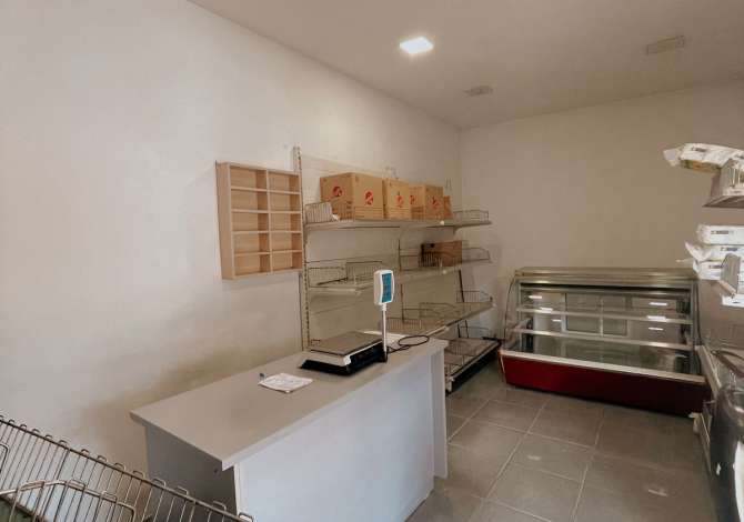 Ambient biznesi me qera 1+1 ne Tirane - 25,000 Leke