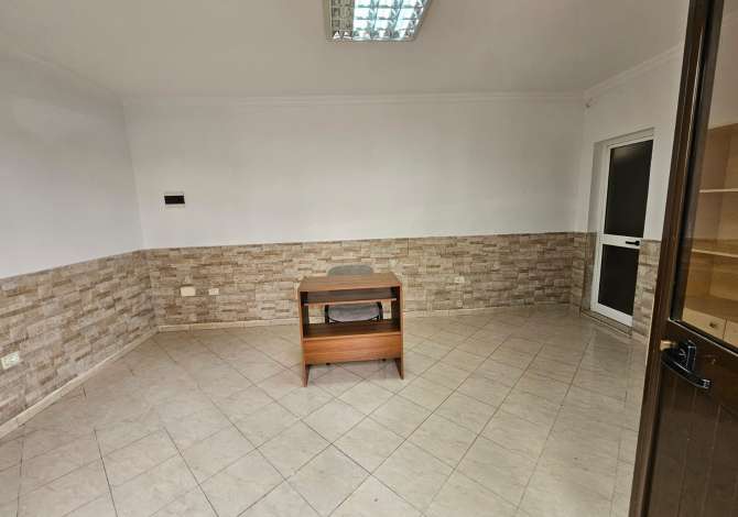 Ambient biznesi me qera 1+1 ne Tirane - 200 Euro