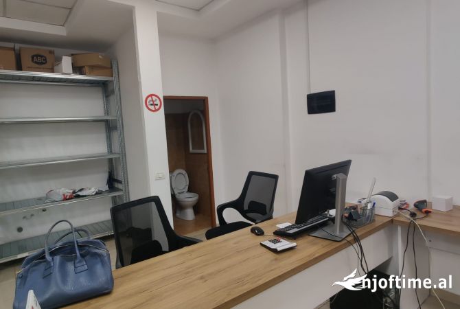 Business Property for Rent 1+1 in Tirana - 80,000 Leke