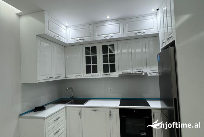 Jepet super ambjent per zyra me qera FushA e aviacionit