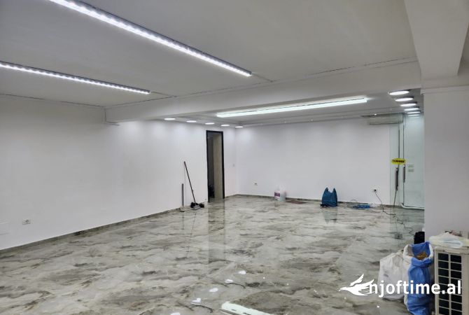 Ambjent me qera ne bllok