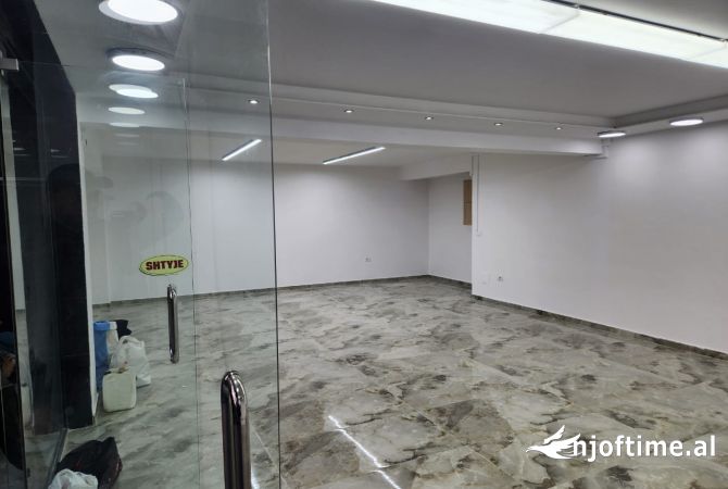 Ambjent me qera ne bllok