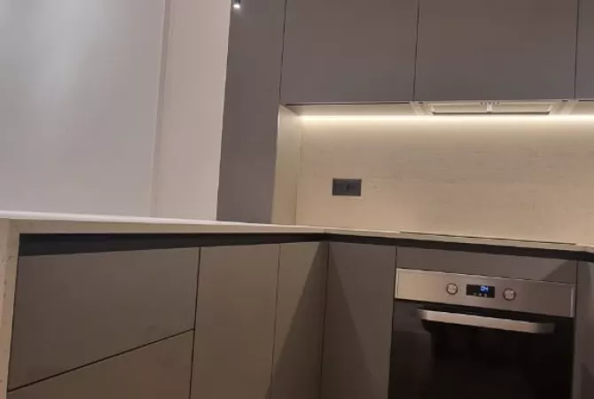 Shtepi me qera Apartament ne Tirane, 2+1, Mobilimi E mobiluar, Pagesa 850  Euro.