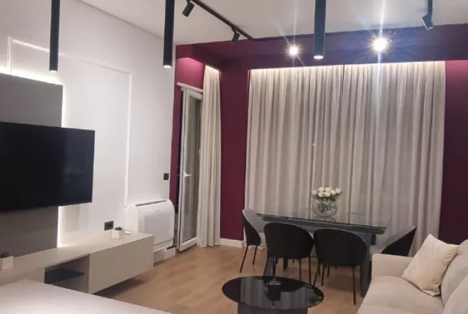 Qera super apartament i pabanuar me pare Ne Fresk