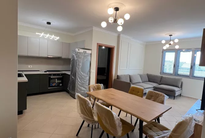Shtepi me qera Apartament ne Tirane, 2+1, Mobilimi E mobiluar, Pagesa 550  Euro.