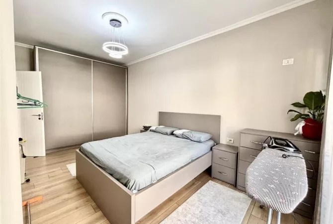 Shtepi me qera Apartament ne Tirane, 1+1, Mobilimi E mobiluar, Pagesa 500  Euro.