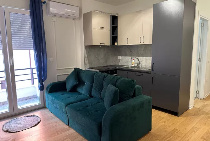 Shtepi me qera Apartament ne Tirane, 1+1, Mobilimi E mobiluar, Pagesa 500  Euro.