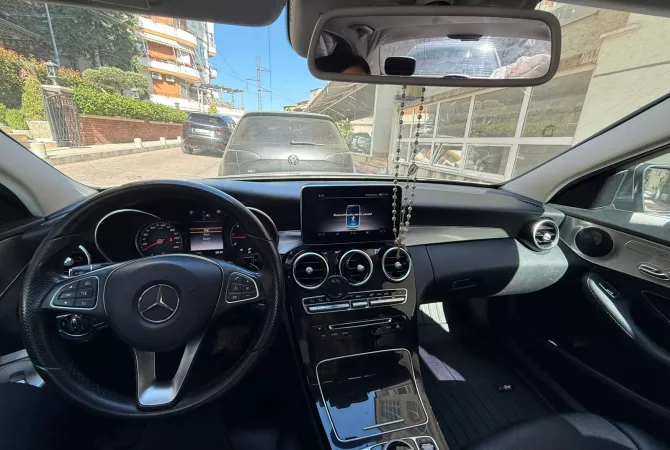 Auto in Vendita a Tirana - 15,000 Euro