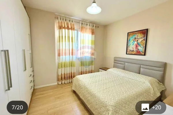 Appartamento in affitto a Tirana 2+1, Arredato