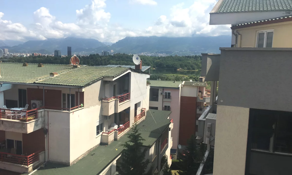 Appartamento in affitto a Tirana 2+1, Arredato