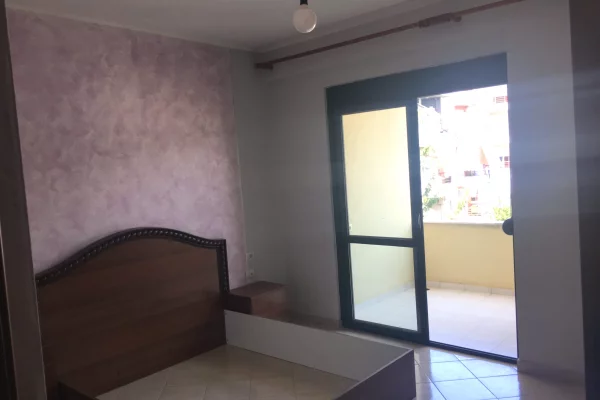 Appartamento in affitto a Tirana 2+1, Arredato