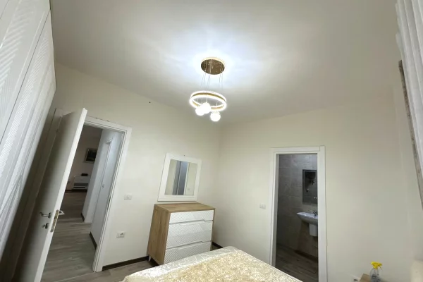 Shtepi me qera Apartament ne Tirane, 2+1, Mobilimi E mobiluar, Pagesa 800  Euro.