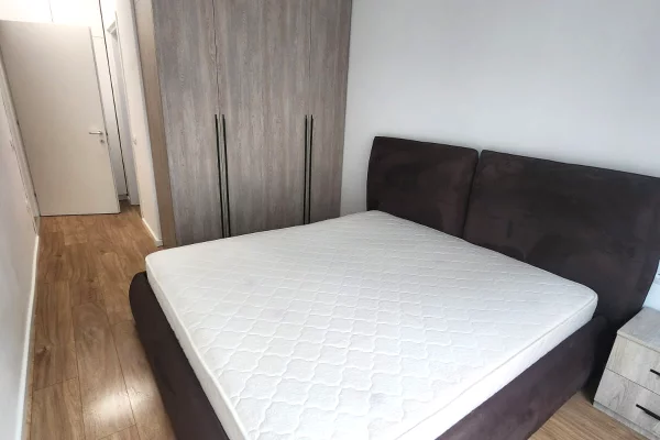 Shtepi me qera Apartament ne Tirane, 2+1, Mobilimi E mobiluar, Pagesa 850  Euro.