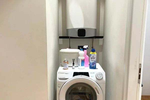 Shtepi me qera Apartament ne Tirane, 2+1, Mobilimi E mobiluar, Pagesa 1,000  Euro.