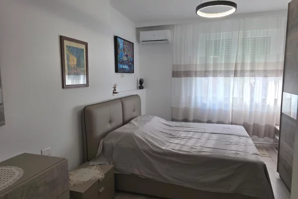House for Rent Apartment in Tirana, 1+1, Furniture Furnished, Payment 1,100  Euro.