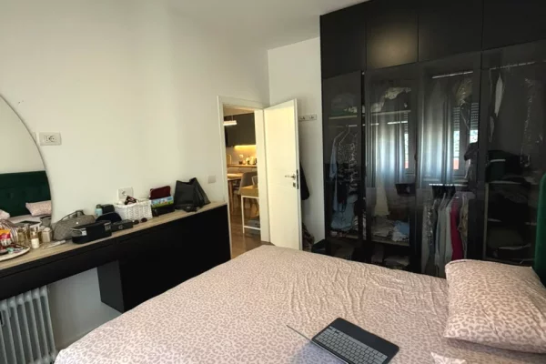 Shtepi ne shitje Apartament ne Tirane, 2+1, Mobilimi E mobiluar, Pagesa 207,000  Euro.