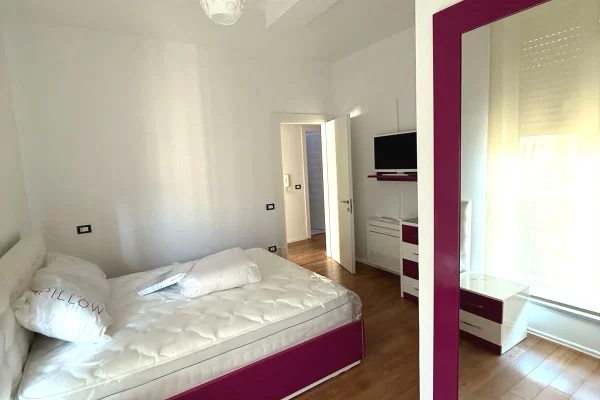 Shtepi me qera Apartament ne Tirane, 1+1, Mobilimi E mobiluar, Pagesa 500  Euro.