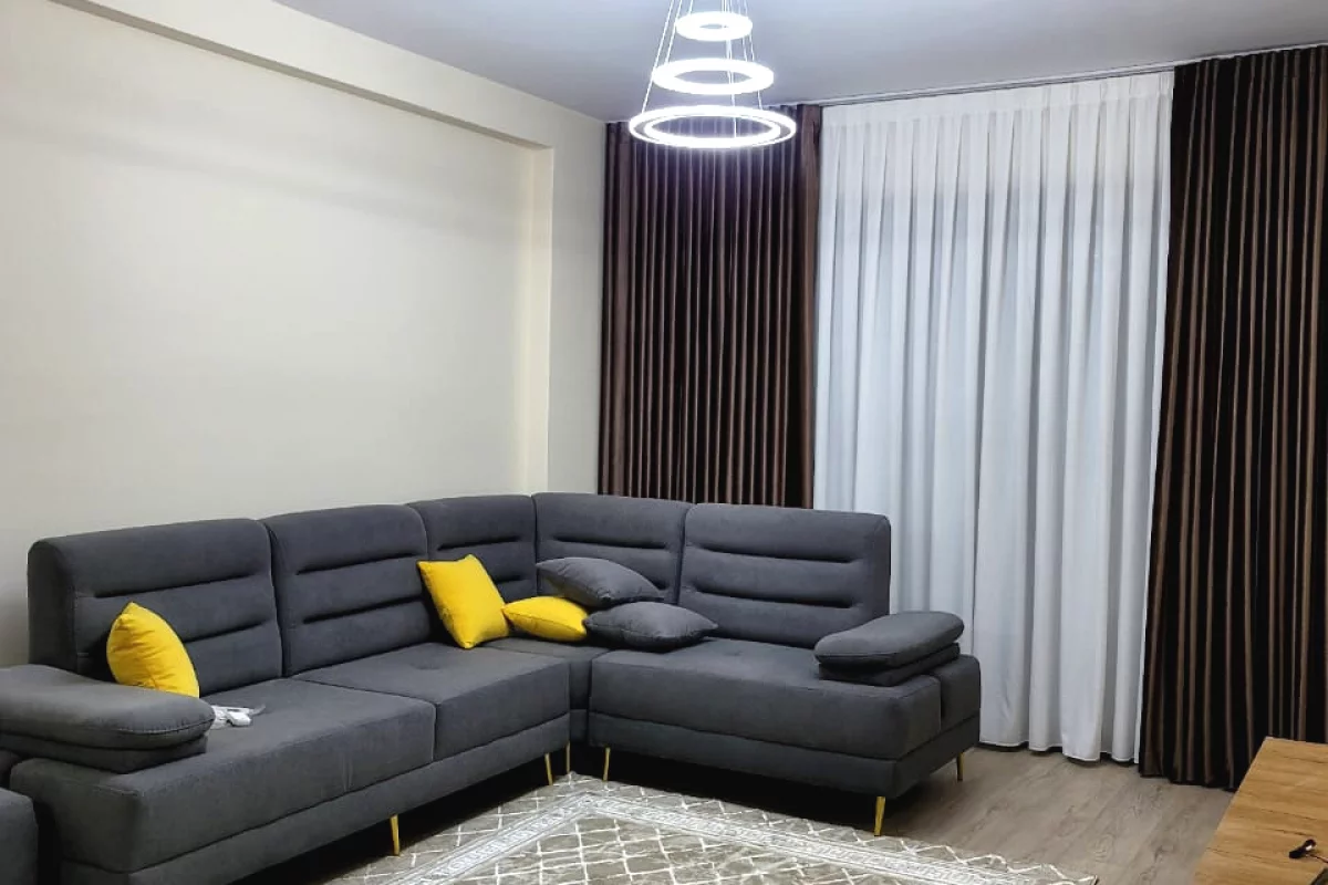 Shtepi me qera Apartament ne Tirane, 2+1, Mobilimi E mobiluar, Pagesa 1,200  Euro.