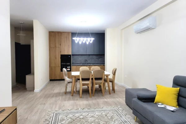 Shtepi me qera Apartament ne Tirane, 2+1, Mobilimi E mobiluar, Pagesa 1,200  Euro.