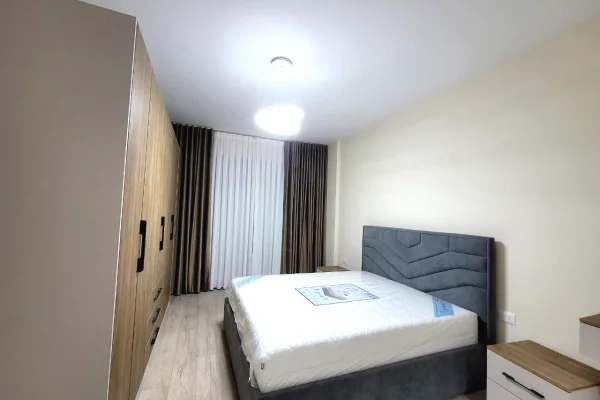 Shtepi me qera Apartament ne Tirane, 2+1, Mobilimi E mobiluar, Pagesa 1,200  Euro.