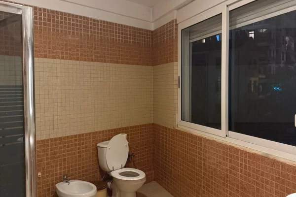 Shtepi me qera Apartament ne Tirane, 1+1, Mobilimi E mobiluar, Pagesa 50,000  Leke.