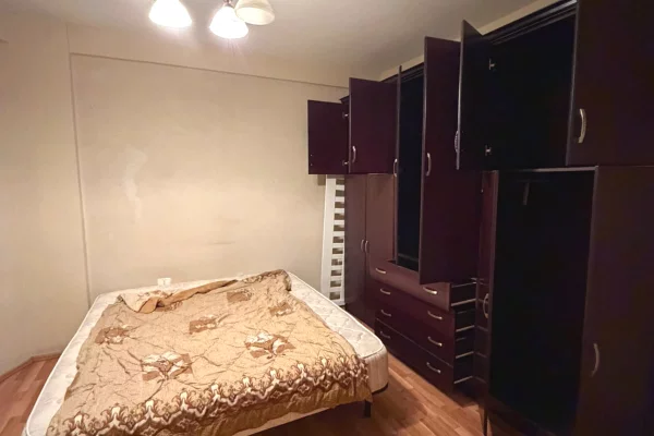 Shtepi me qera Apartament ne Tirane, 1+1, Mobilimi E mobiluar, Pagesa 50,000  Leke.