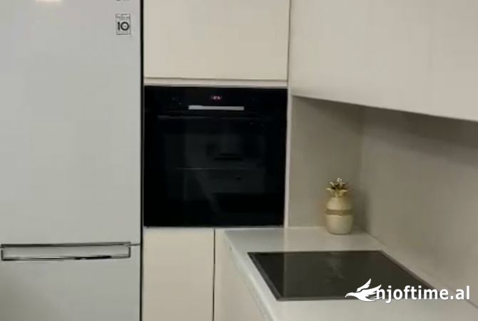 Shtepi me qera Apartament ne Tirane, 2+1, Mobilimi E mobiluar, Pagesa 550  Euro.