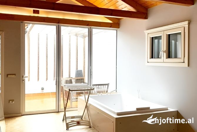 Shtepi me qera Apartament ne Tirane, 1+1, Mobilimi E mobiluar, Pagesa 750  Euro.