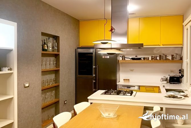 Shtepi me qera Apartament ne Tirane, 1+1, Mobilimi E mobiluar, Pagesa 750  Euro.