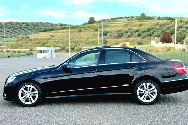 Cars for sale in Tirana, Mercedes-Benz, 2010 Diesel,Kambio Automatik Payment 9,100  Euro.