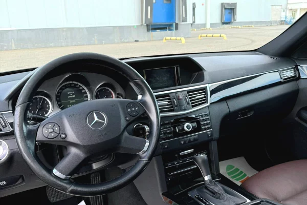 Cars for sale in Tirana, Mercedes-Benz, 2010 Diesel,Kambio Automatik Payment 9,100  Euro.