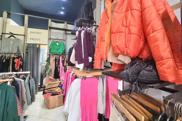 Accessori uomo e donna a Tirana - 1,100 Leke