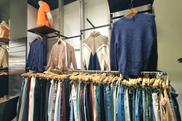 Accessori uomo e donna a Tirana - 1,100 Leke
