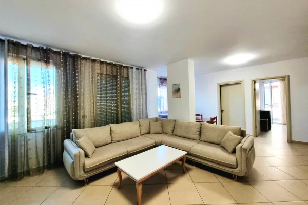 Shtepi me qera Apartament ne Tirane, 2+1, Mobilimi E mobiluar, Pagesa 55,000  Leke.