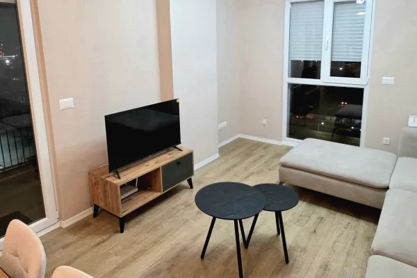 Shtepi me qera 2+1 ne Tirane - 470 Euro