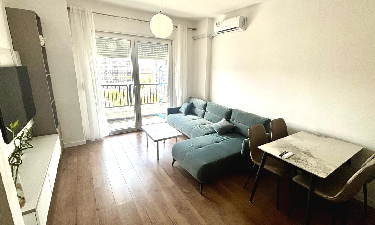 Shtepi me qera Apartament ne Tirane, 1+1, Mobilimi E mobiluar, Pagesa 450  Euro.