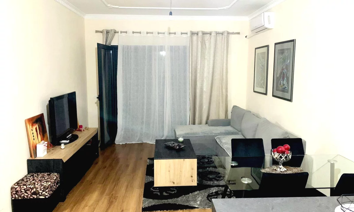 Shtepi me qera Apartament ne Tirane, 1+1, Mobilimi E mobiluar, Pagesa 490  Euro.